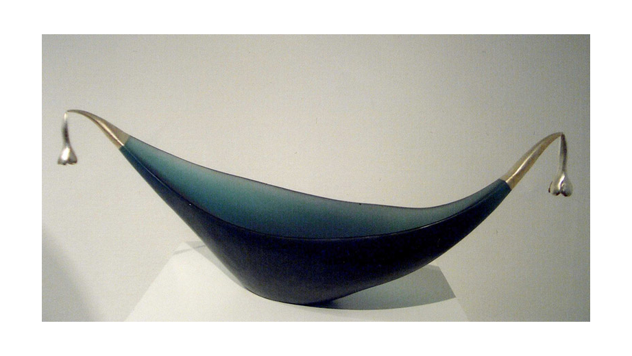 Loď Kvítek, tavená plastika, bronz ,bílé zlato, 1998
